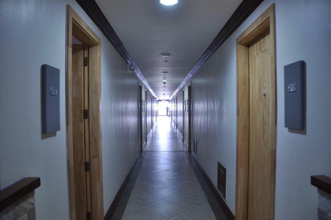 Deanettes Property Rental-Cedar Peak Condo バギオ エクステリア 写真